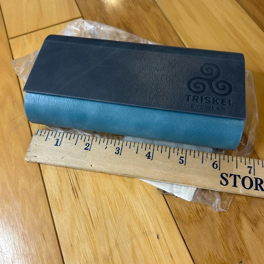 NWOT Triskel Dual Eyewear Eyeglass Case